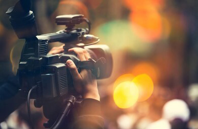 活动现场有哪些实用的拍摄技巧？